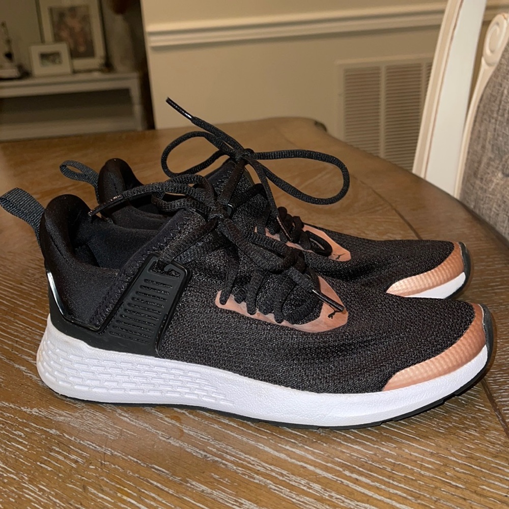 Puma Sneakers